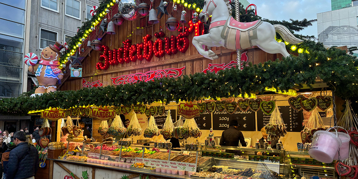 Schaustellerbetrieb Kleuser Fichna, Dortmund - Gastronomie S&uuml;&szlig;warenstand Zuckerh&auml;us'le